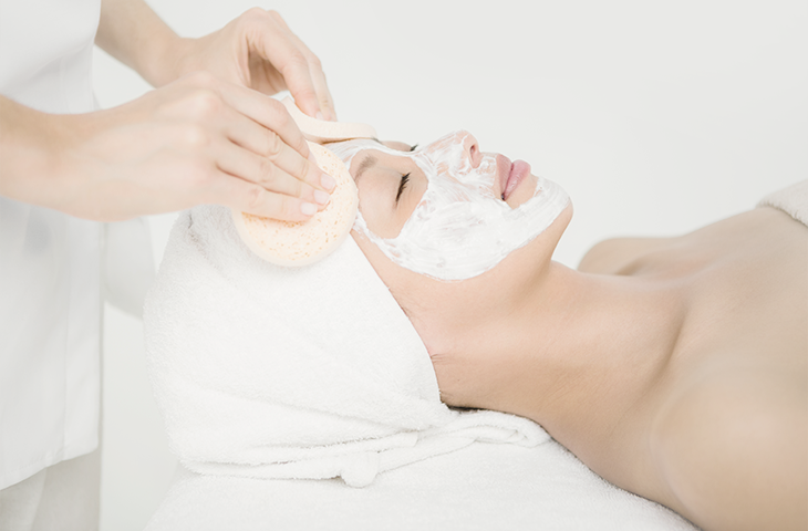 Postoperative skincare treatment removing accumulated sebum and dead skin cells while avoiding contact with the surgical site